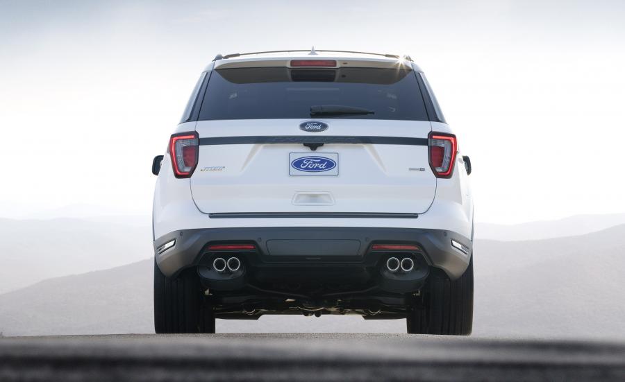  Ford Explorer Sport 2017 года  (фото 2 из 5)
